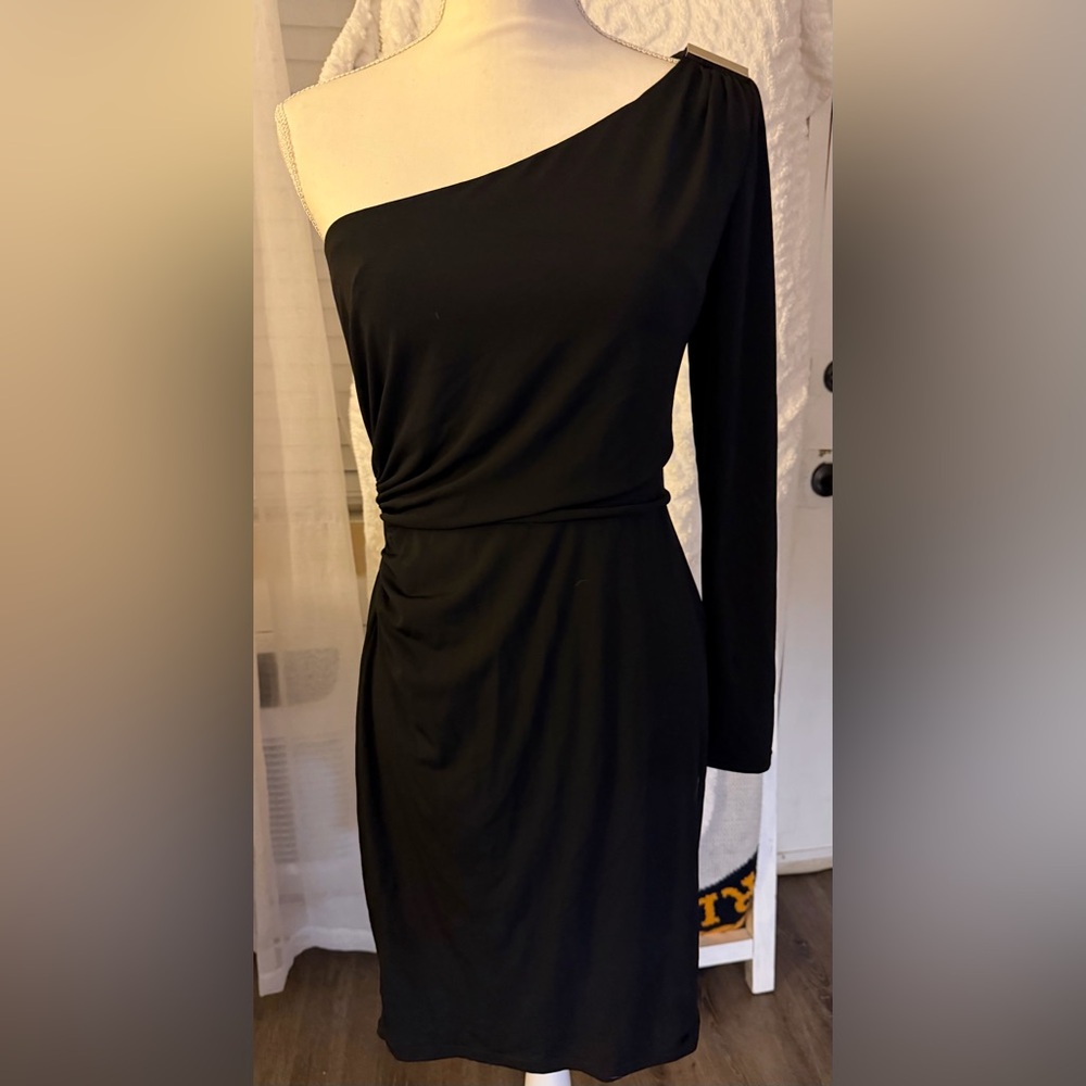 Elegant One-Shoulder Black Long Sleeve Dress